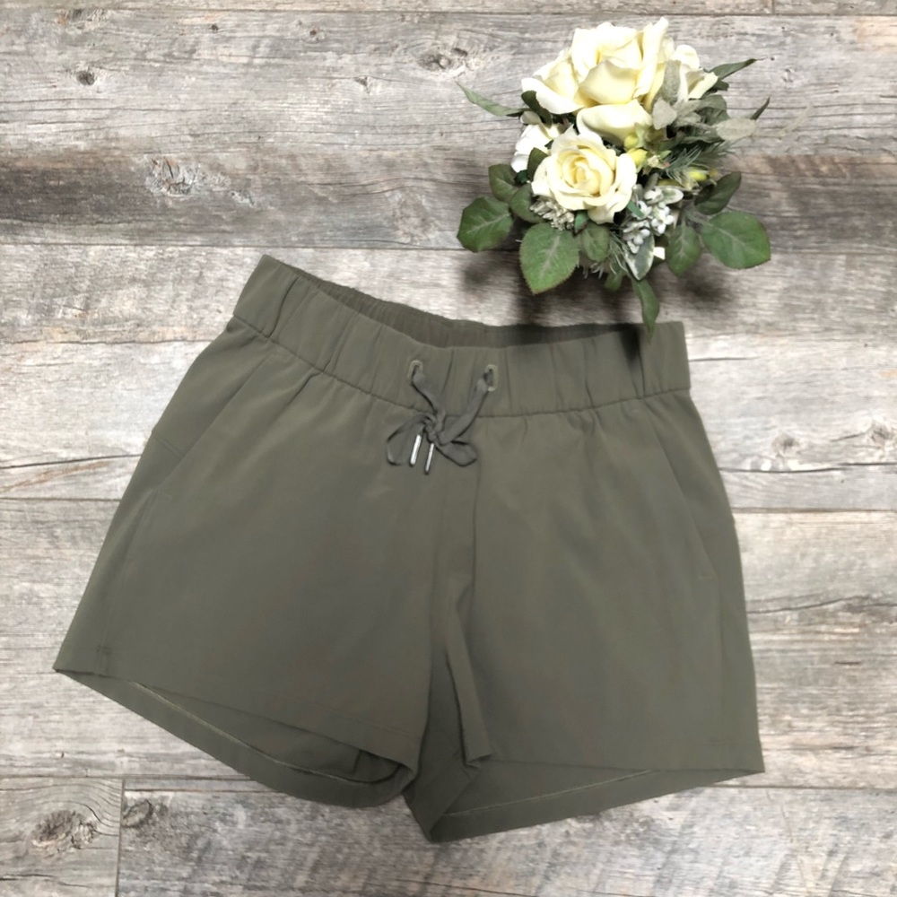 Lululemon On The Fly shorts olive green